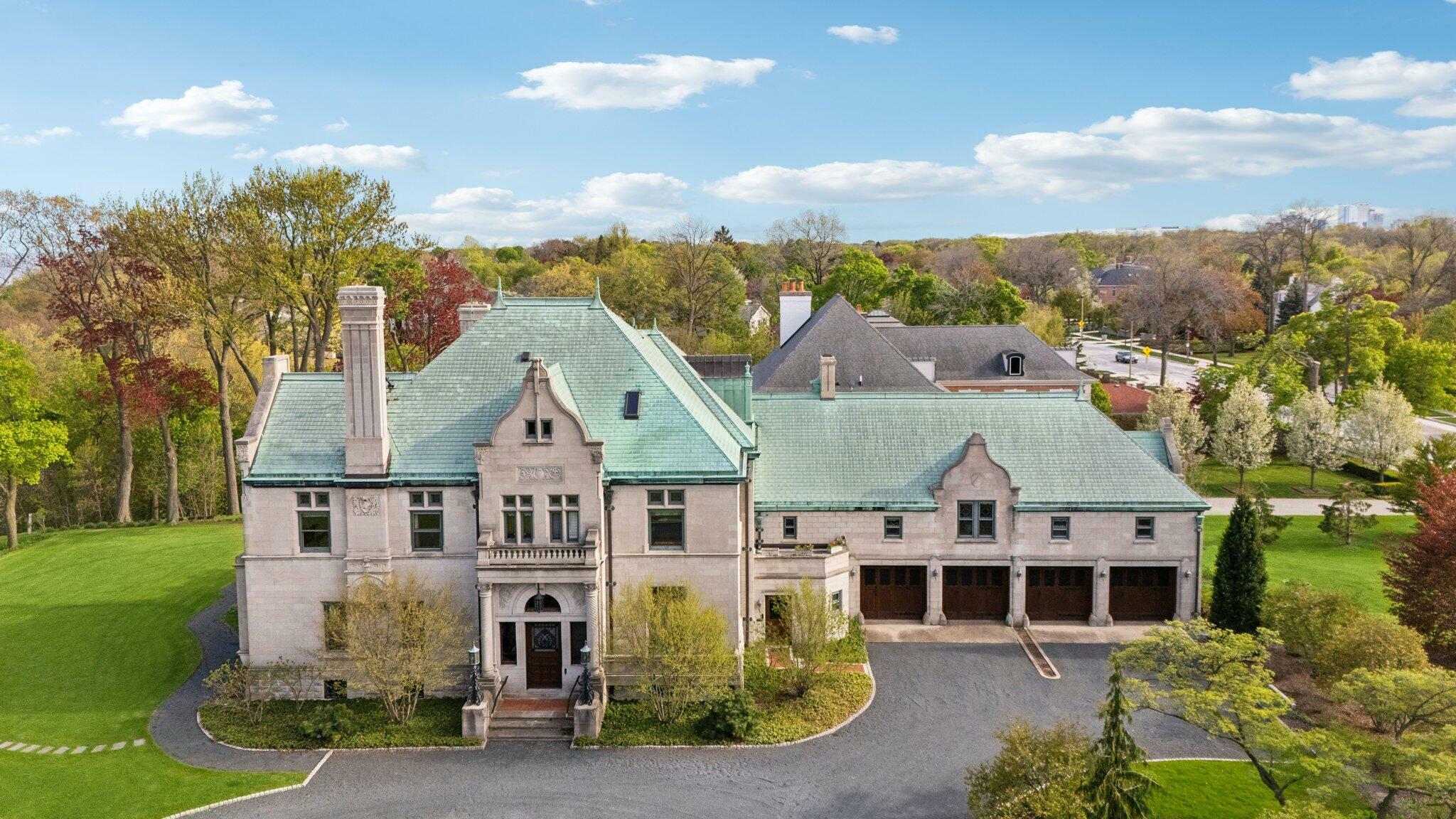 Property Photo:  3432 N Lake Dr  WI 53211 