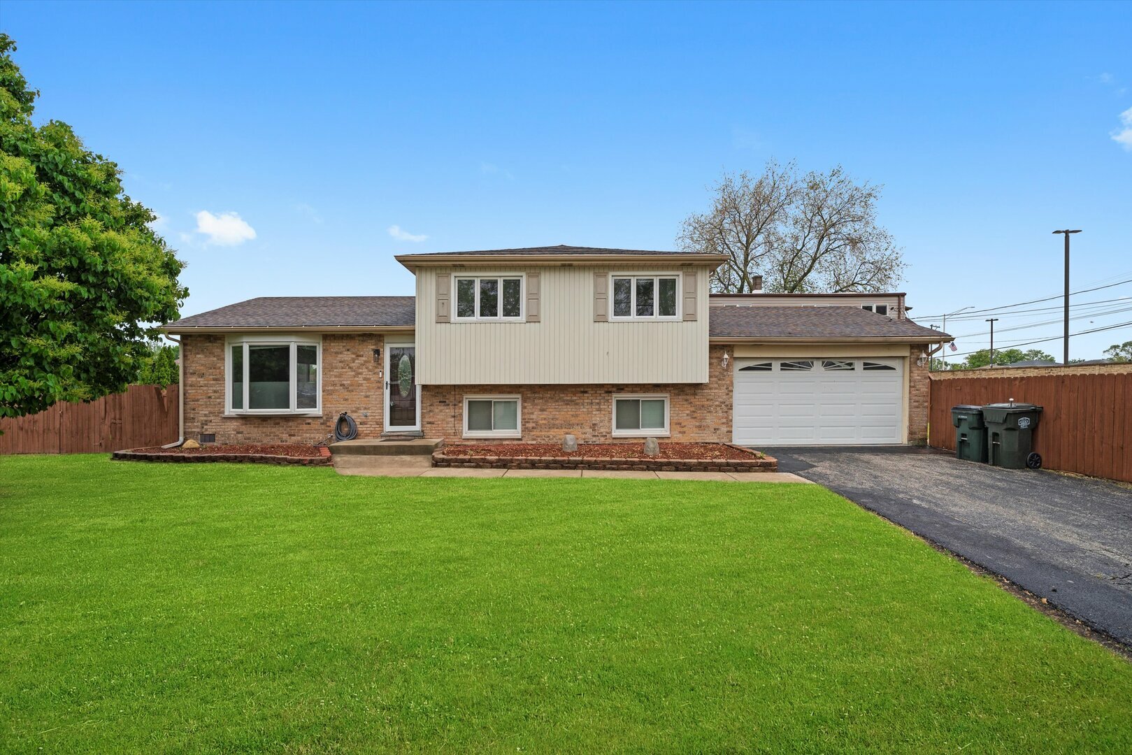 Property Photo: 8300 S 79th Court IL 60458