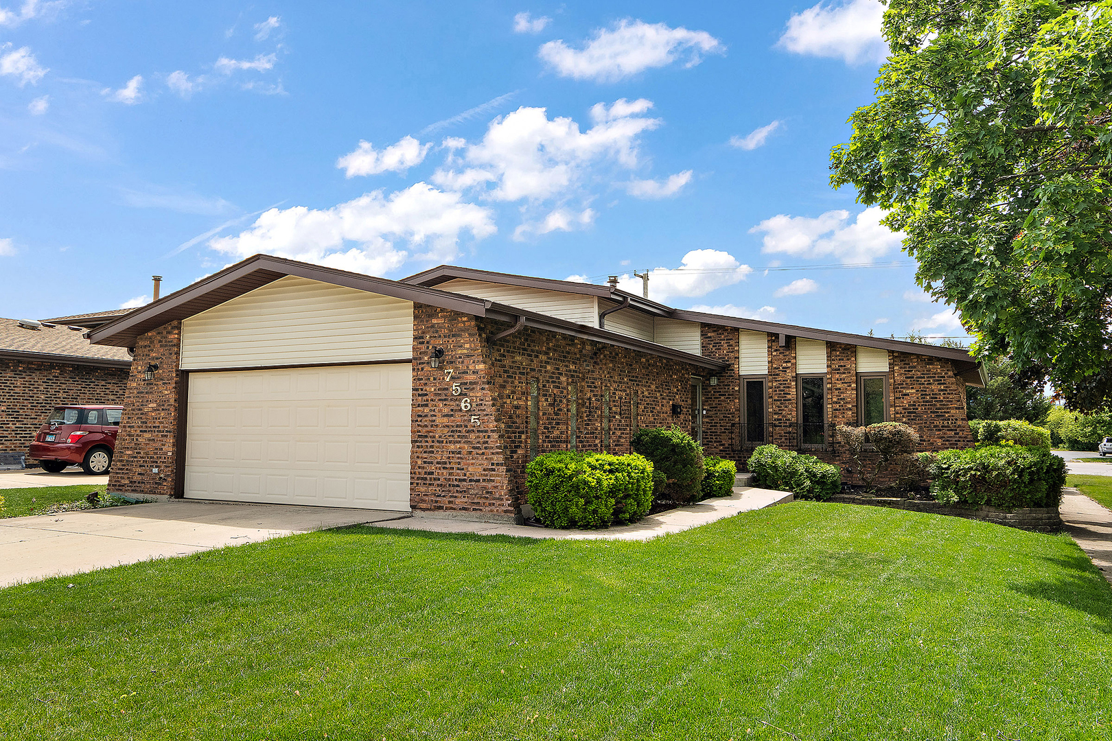 Property Photo:  7565 174th Street  IL 60477 