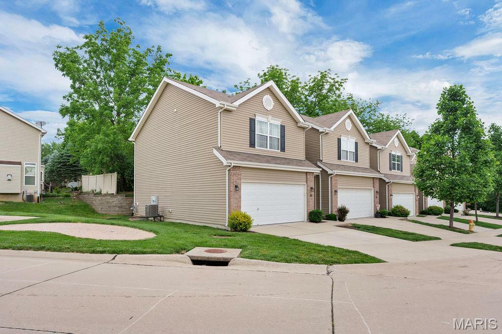 Property Photo:  28 Loris Lane  MO 63303 