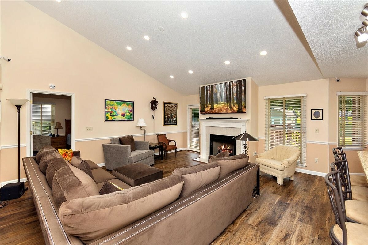 Property Photo: 103 Laurelwood Dr TN 37160