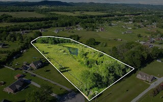 Property Photo: 1024 Peak Dr TN 37031