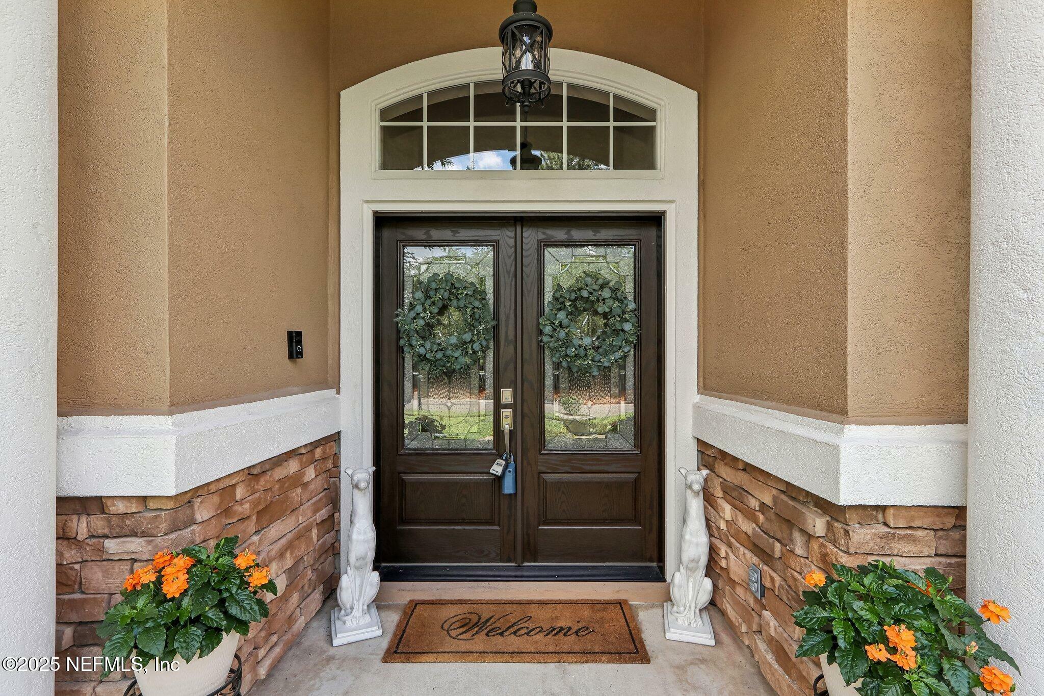 Property Photo: 2214 Links Drive FL 32003