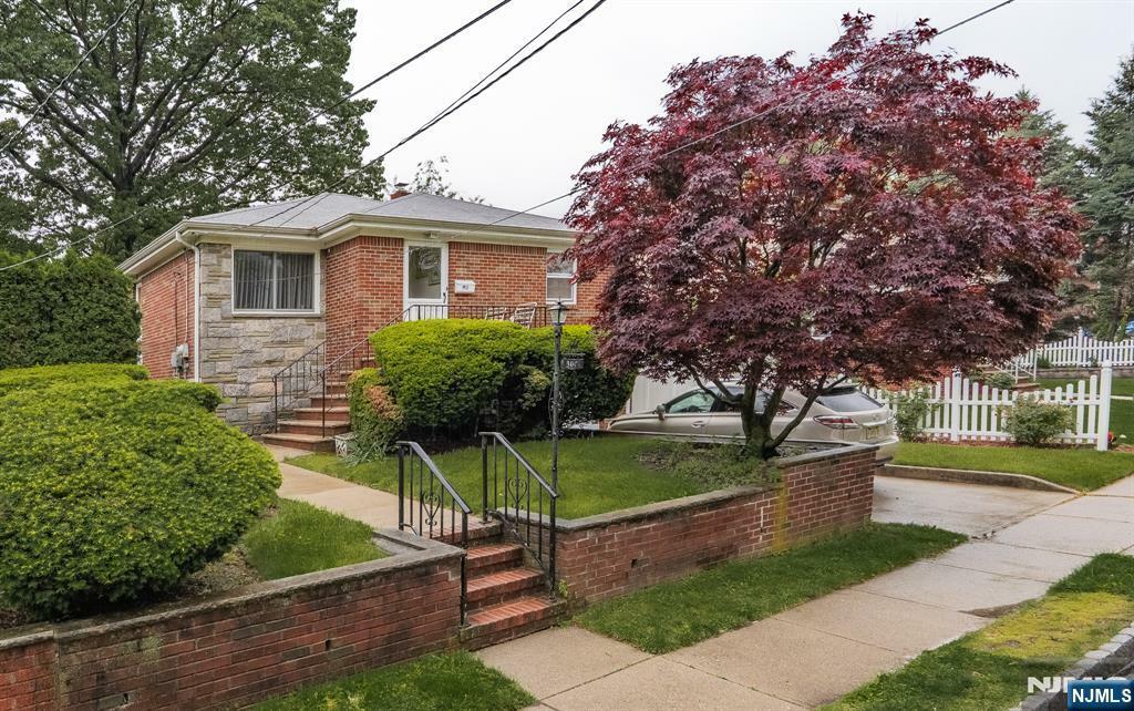 Property Photo: 300 Mohegan Way NJ 07024