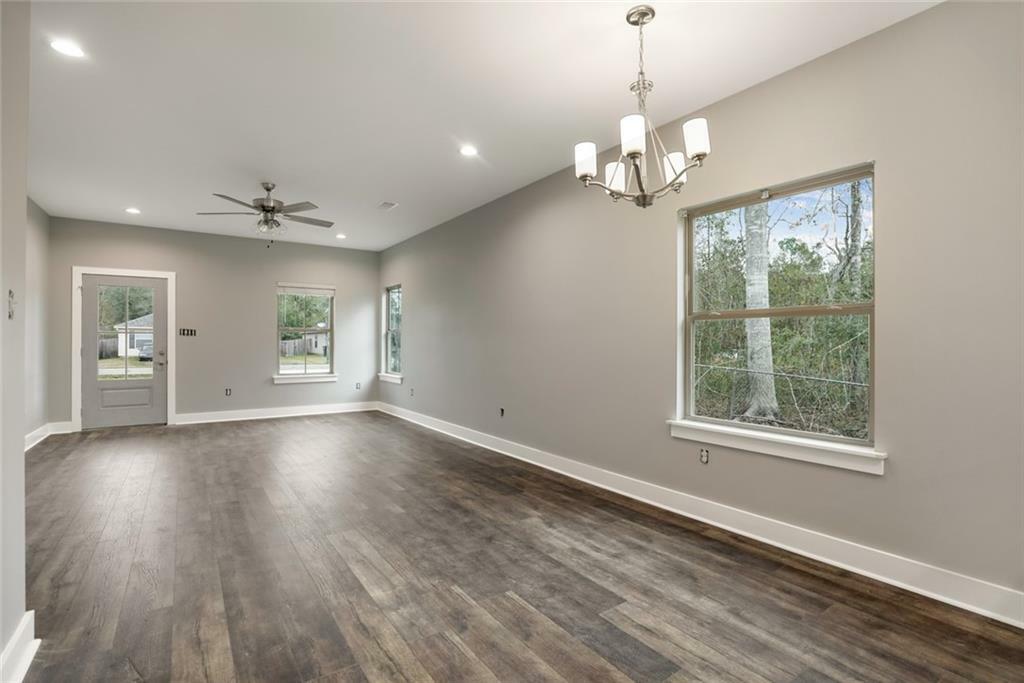 Property Photo: 2321 Robin Street LA 70460