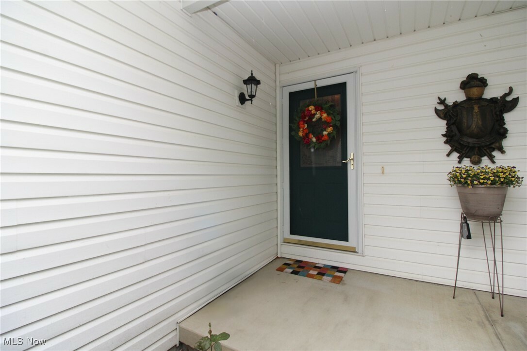 Property Photo: 4321 Devonshire Drive OH 44512