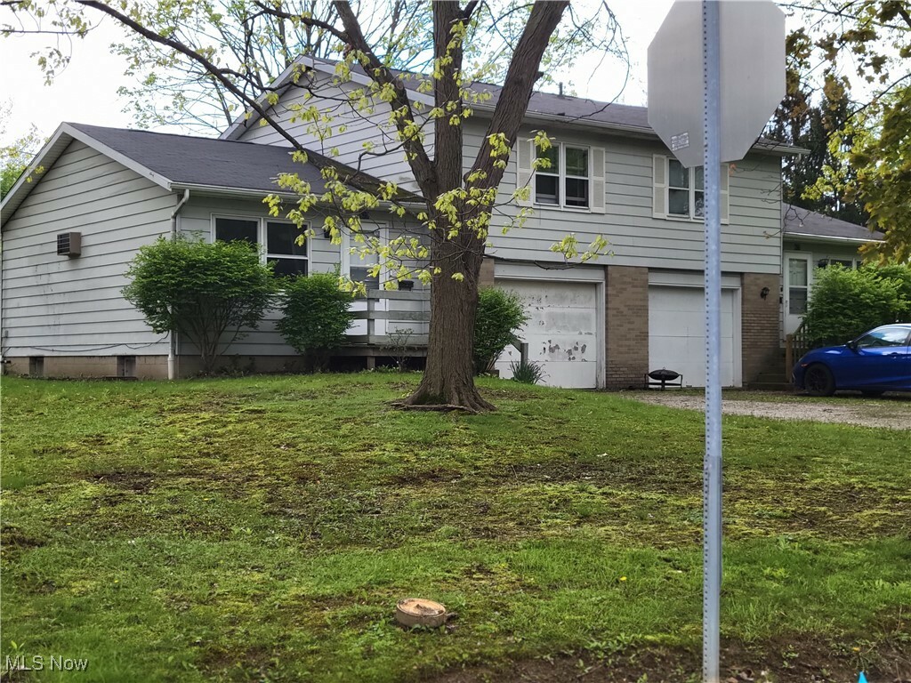 Property Photo: 827 Randall Drive OH 44240