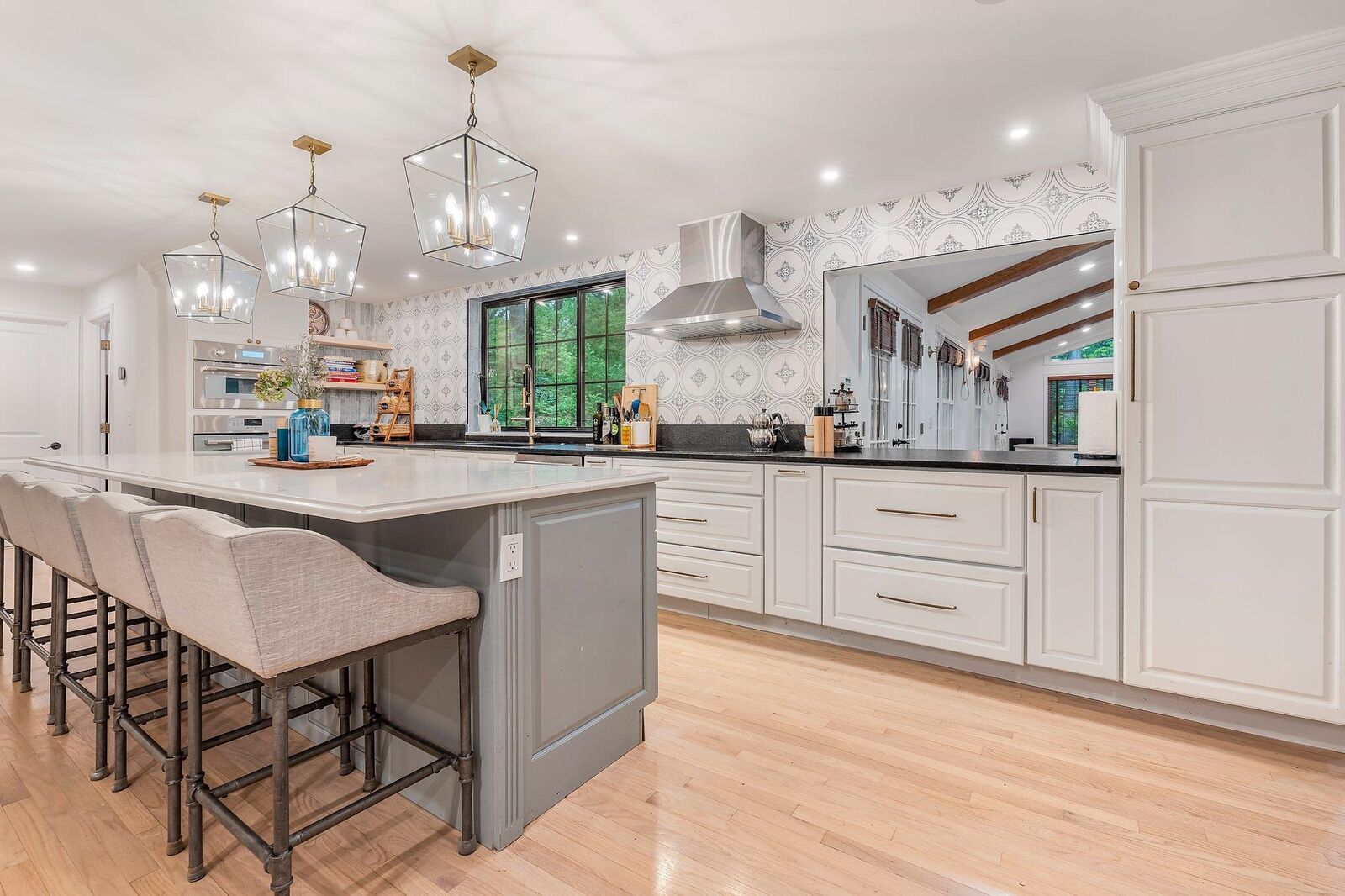 Property Photo:  4 Rockwood Lane  NH 03053 