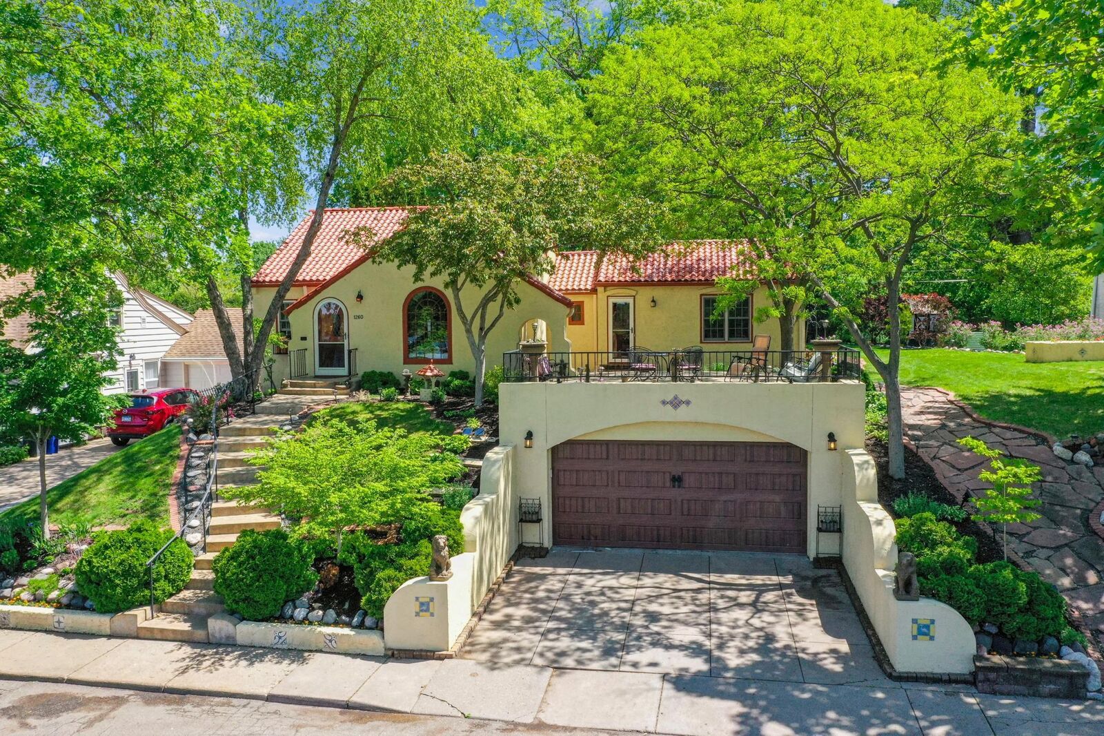 Property Photo:  1260 Como Boulevard E  MN 55117 