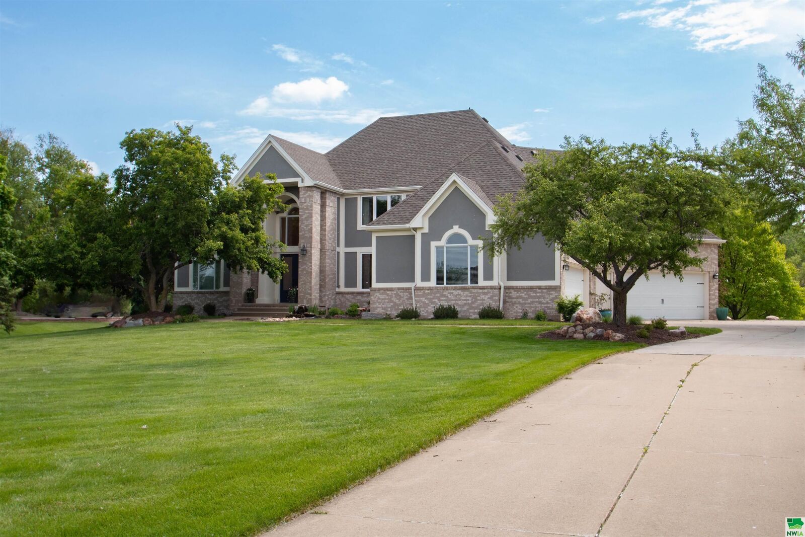 Property Photo:  946 Wynstone Drive  SD 57038 