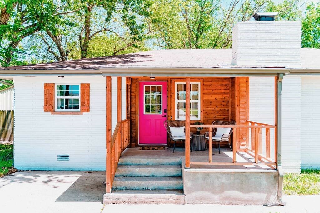 208 NW L Street  Bentonville AR 72712 photo