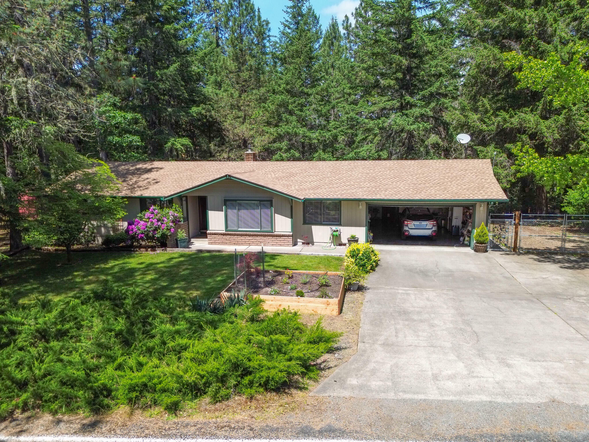290 Becklin Drive  Merlin OR 97532 photo