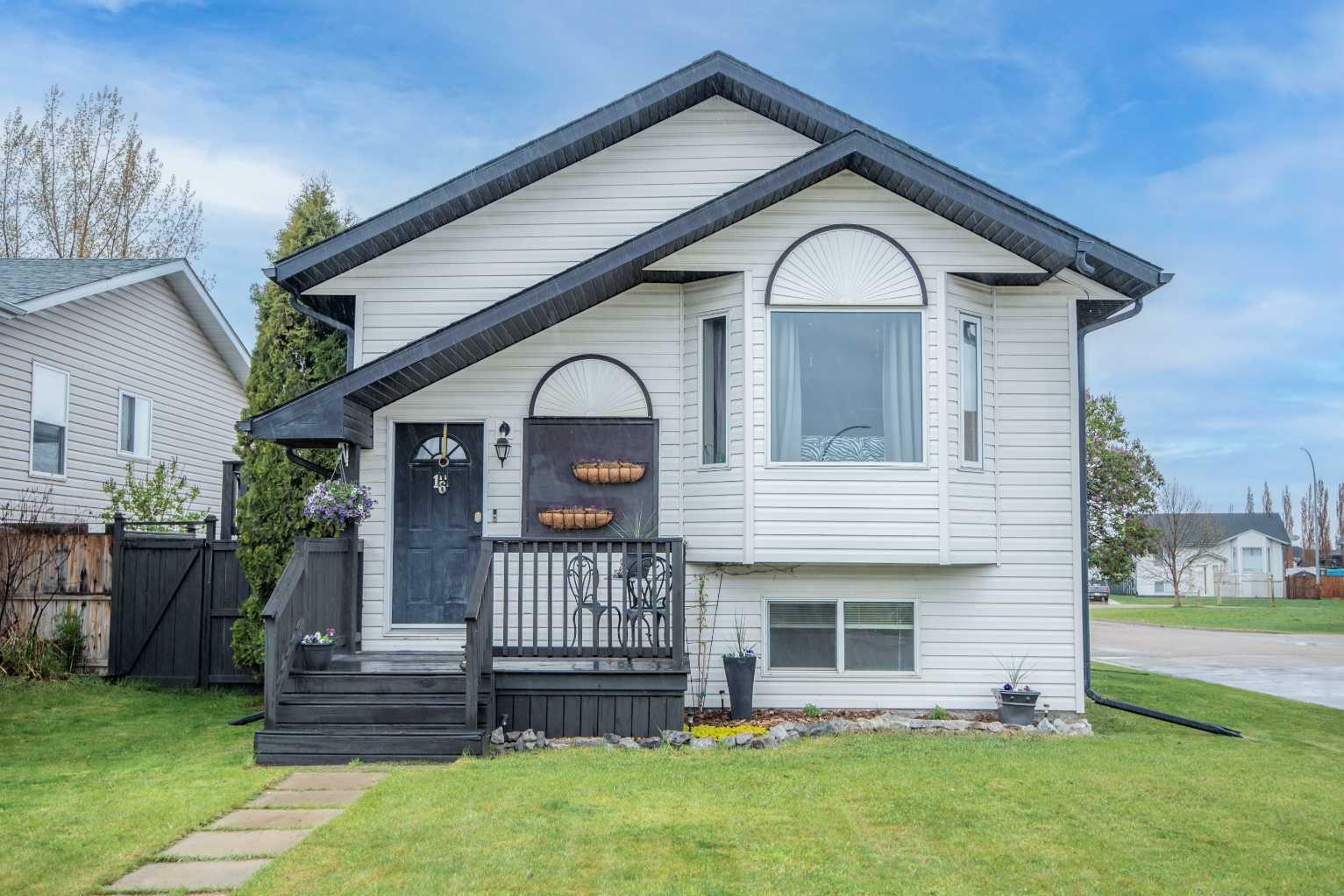 Property Photo: 16 Harrigan Street AB T4S 1W6