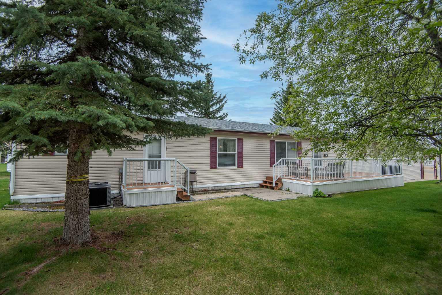 Property Photo: 4920 Dorchester Avenue AB T4R 2Z8
