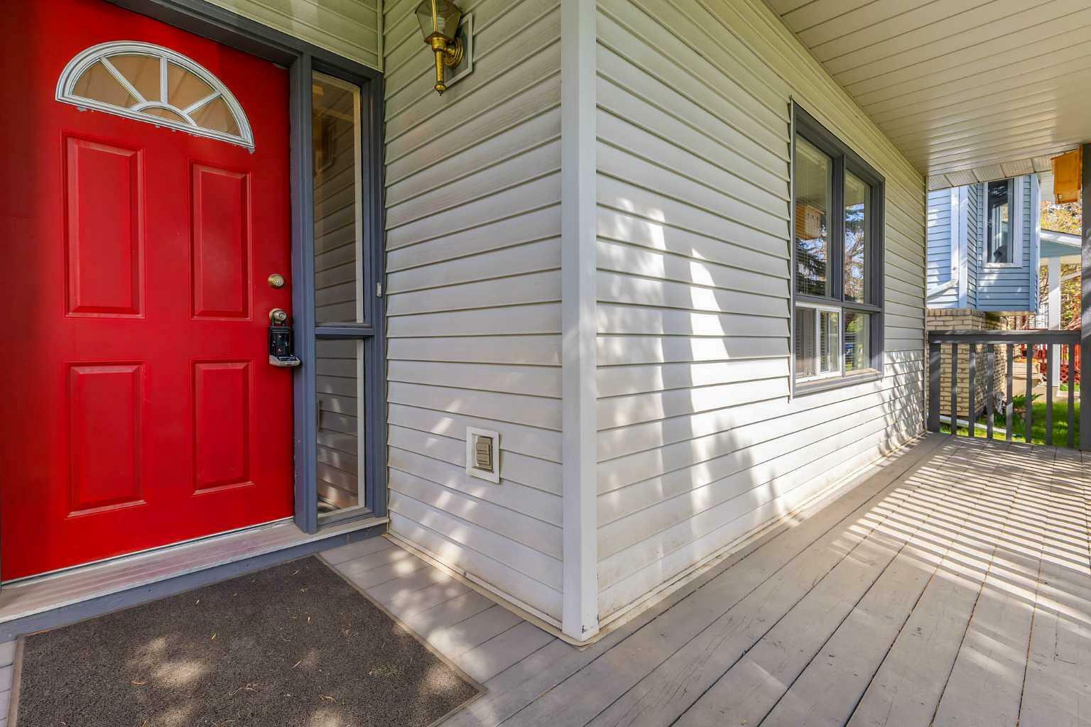 Property Photo: 185 Coventry Place NE AB T3K 4A6