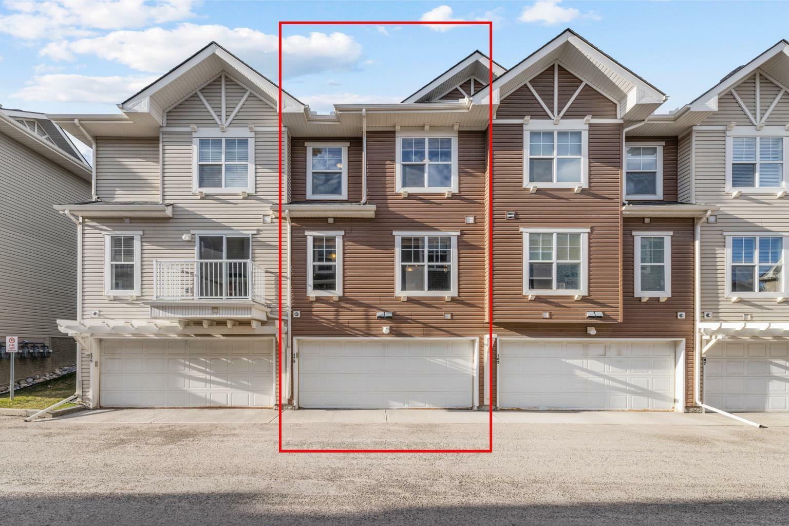 Property Photo: 179 Toscana Gardens NW AB T3L 3C3