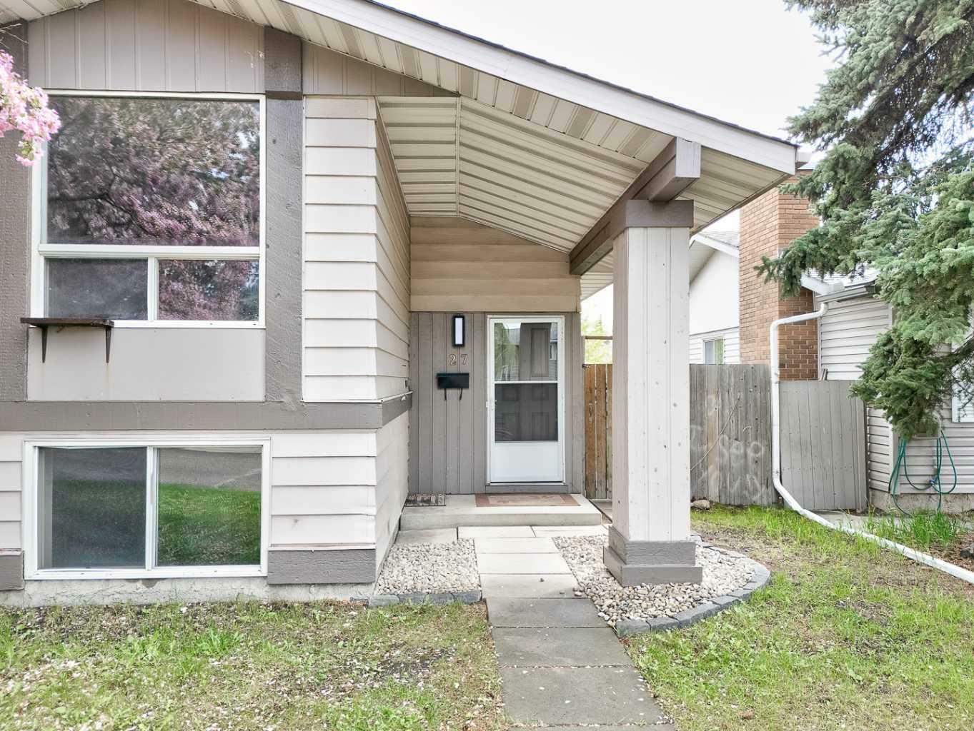 Property Photo:  27 Dovely Way SE  AB T2B 2K7 