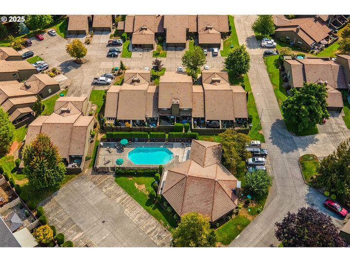 Property Photo:  13821 NW 10th Ct G  WA 98685 