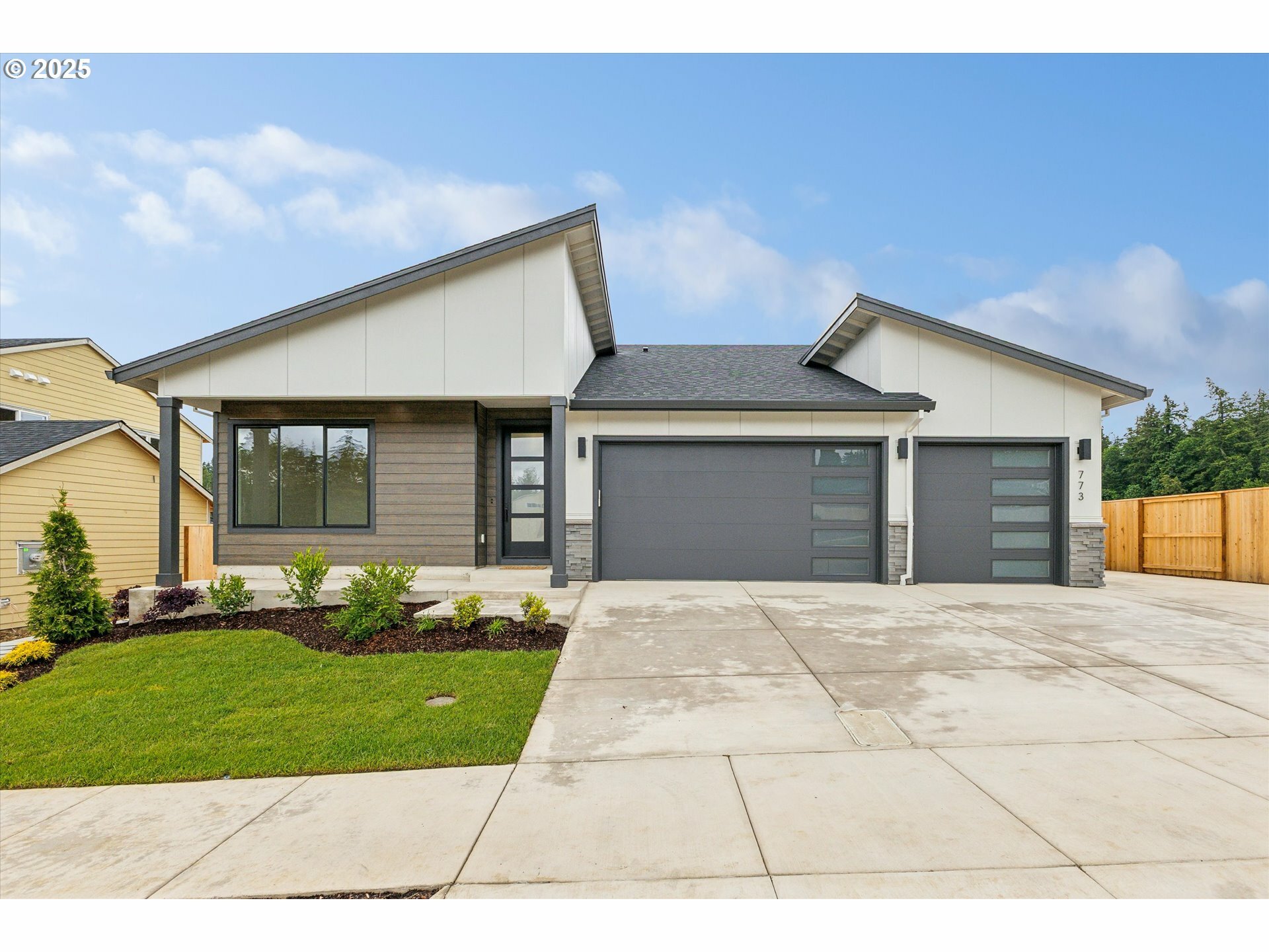 773 Riley Dr  Silverton OR 97381 photo