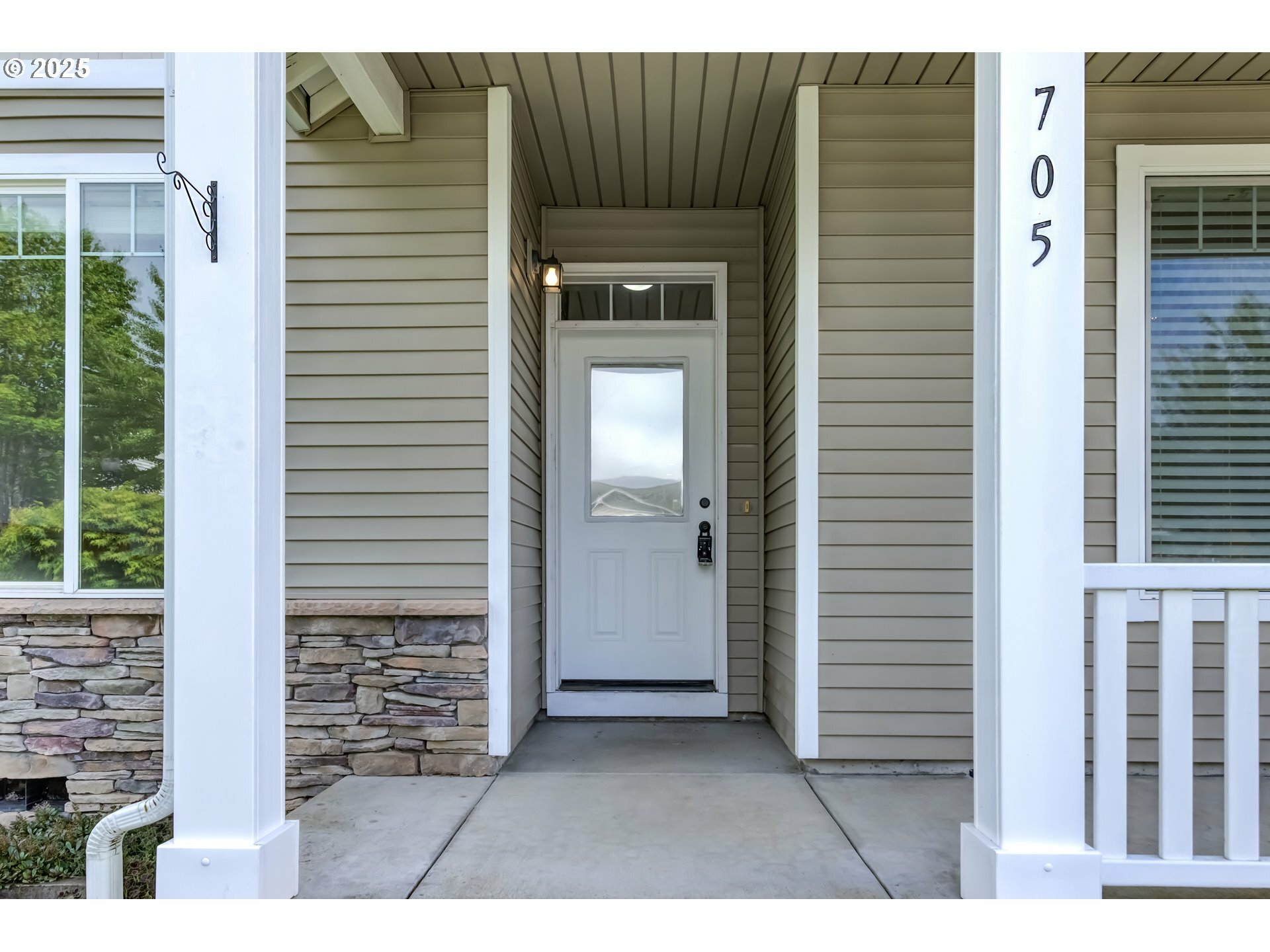 Property Photo: 705 NW 25th Ave WA 98604