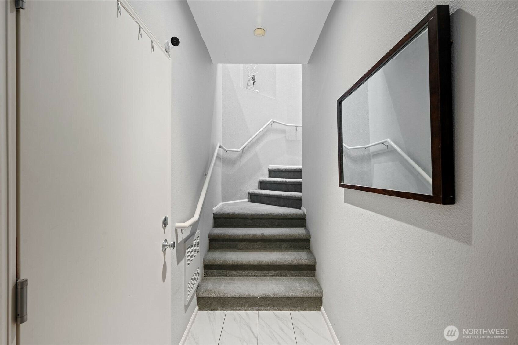 Property Photo: 22756 SE 13th Lane C6 WA 98075