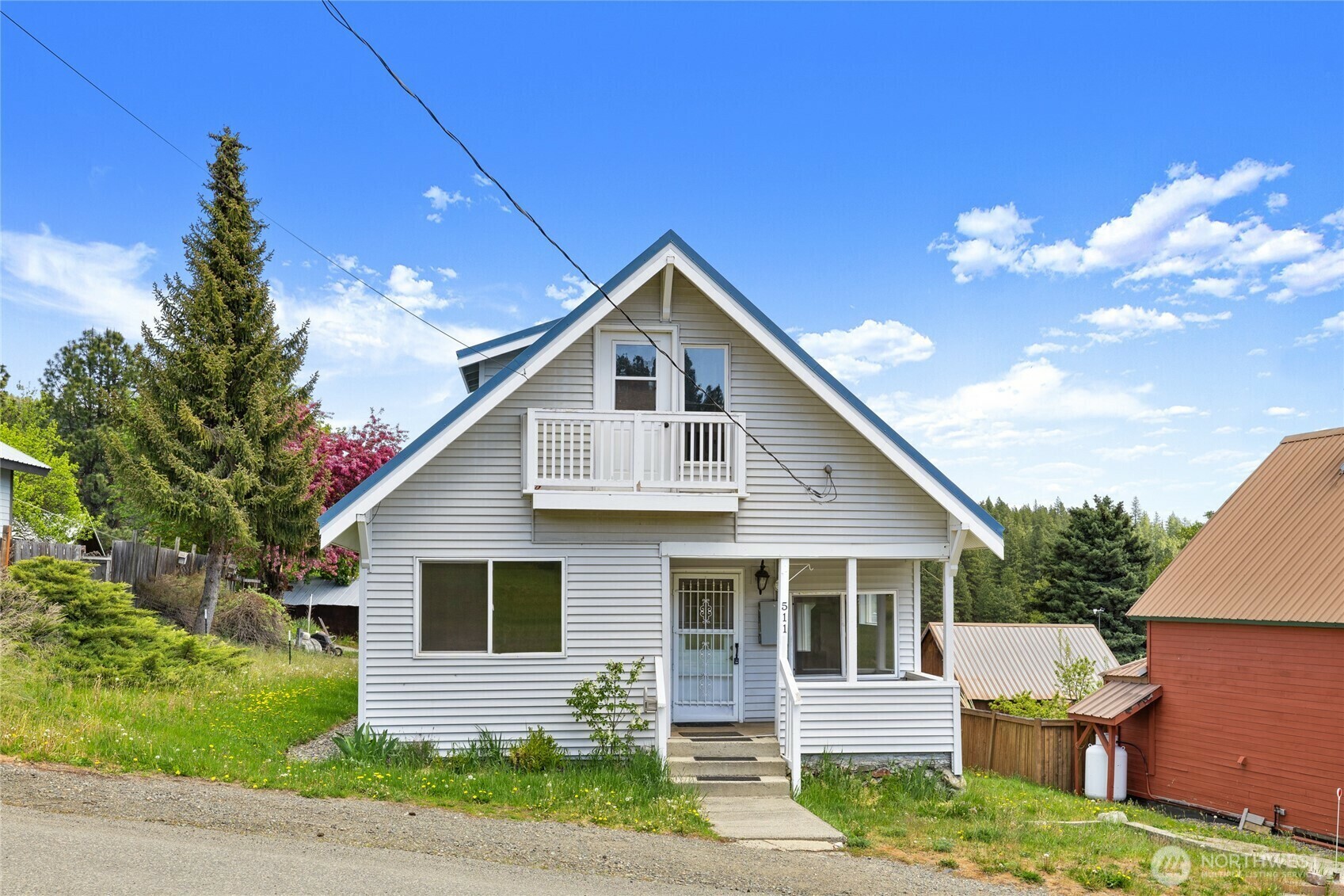 Property Photo: 511 S 2nd Street WA 98941