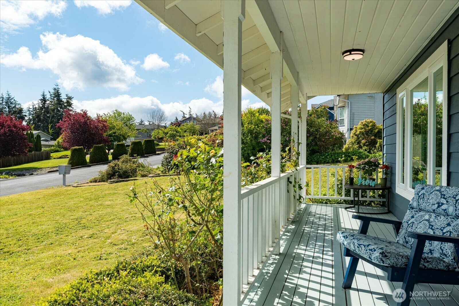 Property Photo:  2025  Baymont Drive  WA 98277 