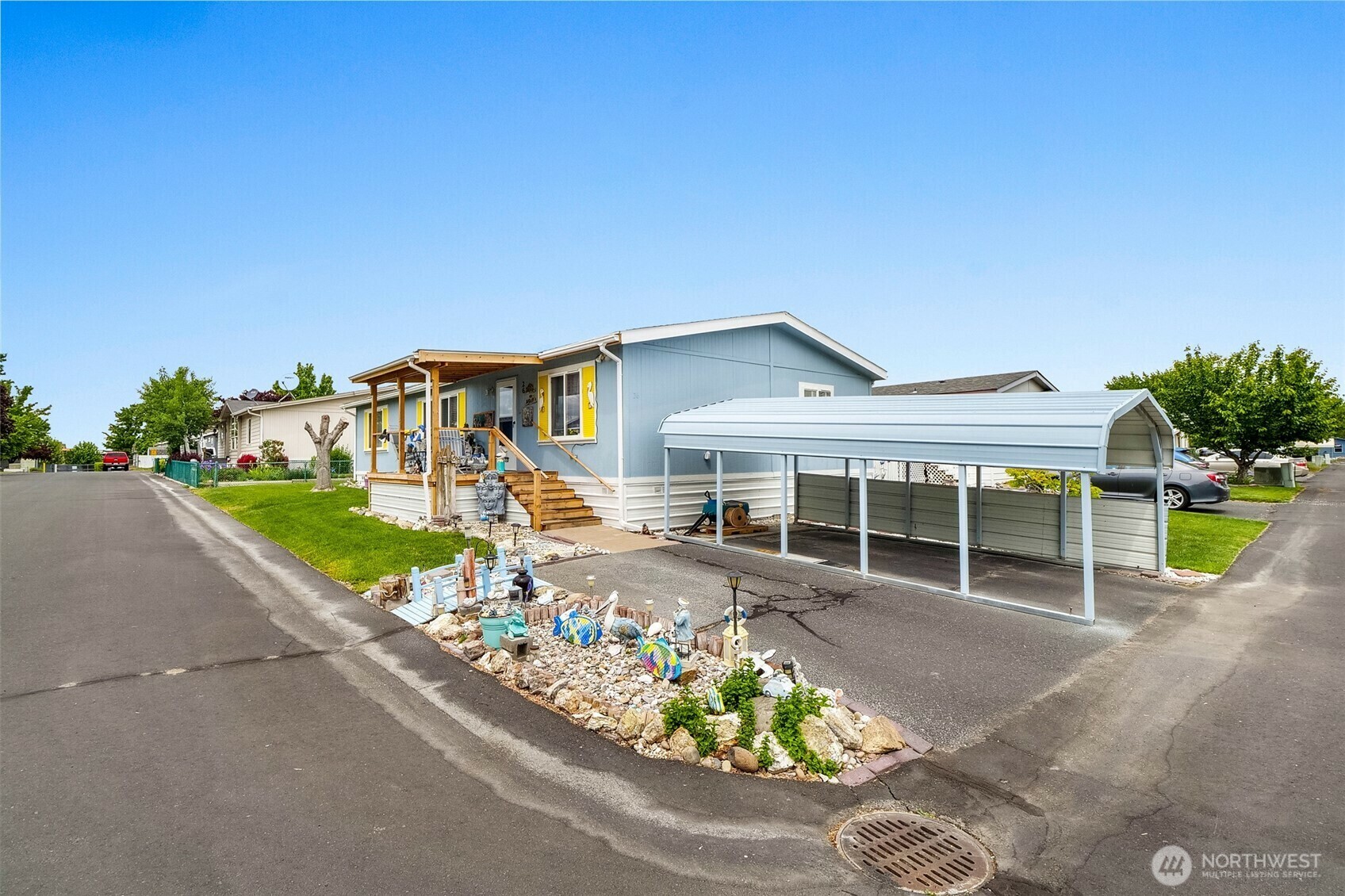 Property Photo: 3211 W Wapato Drive 26 WA 98837