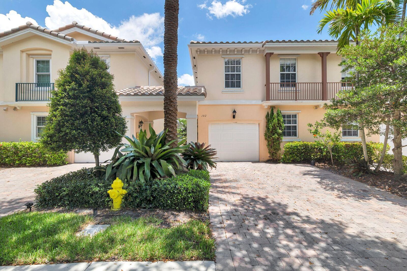 Property Photo: 102 Santa Barbara Way FL 33410