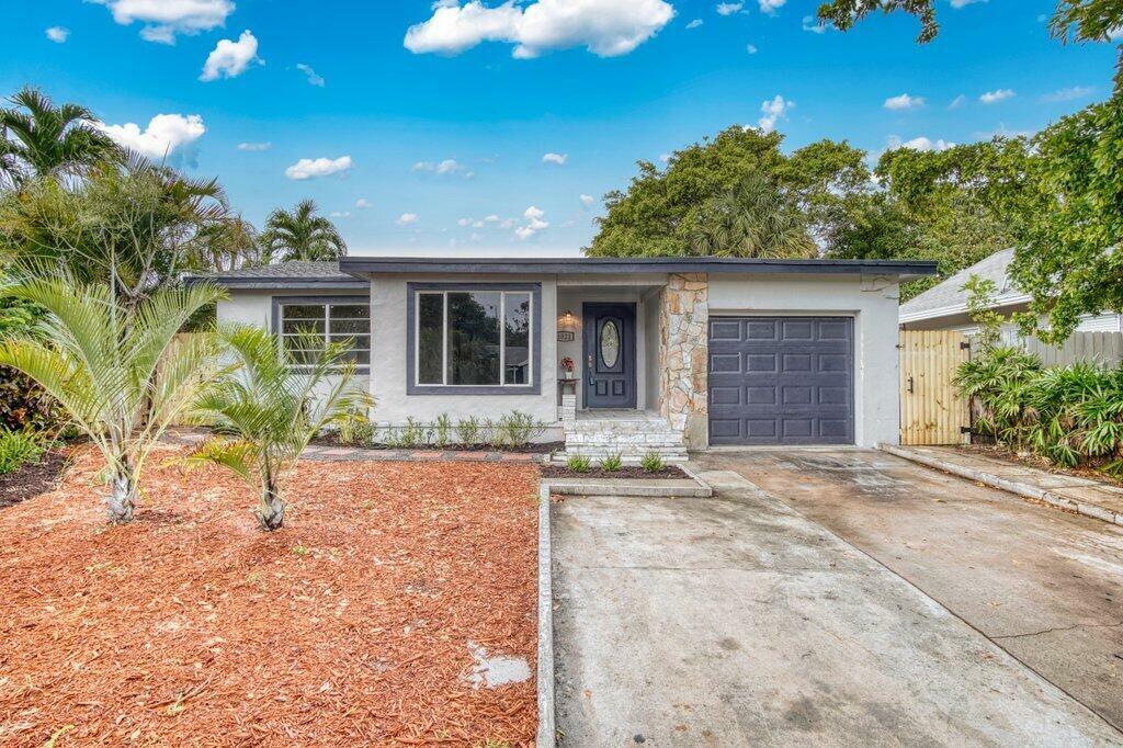 Property Photo: 1021 S M Street FL 33460