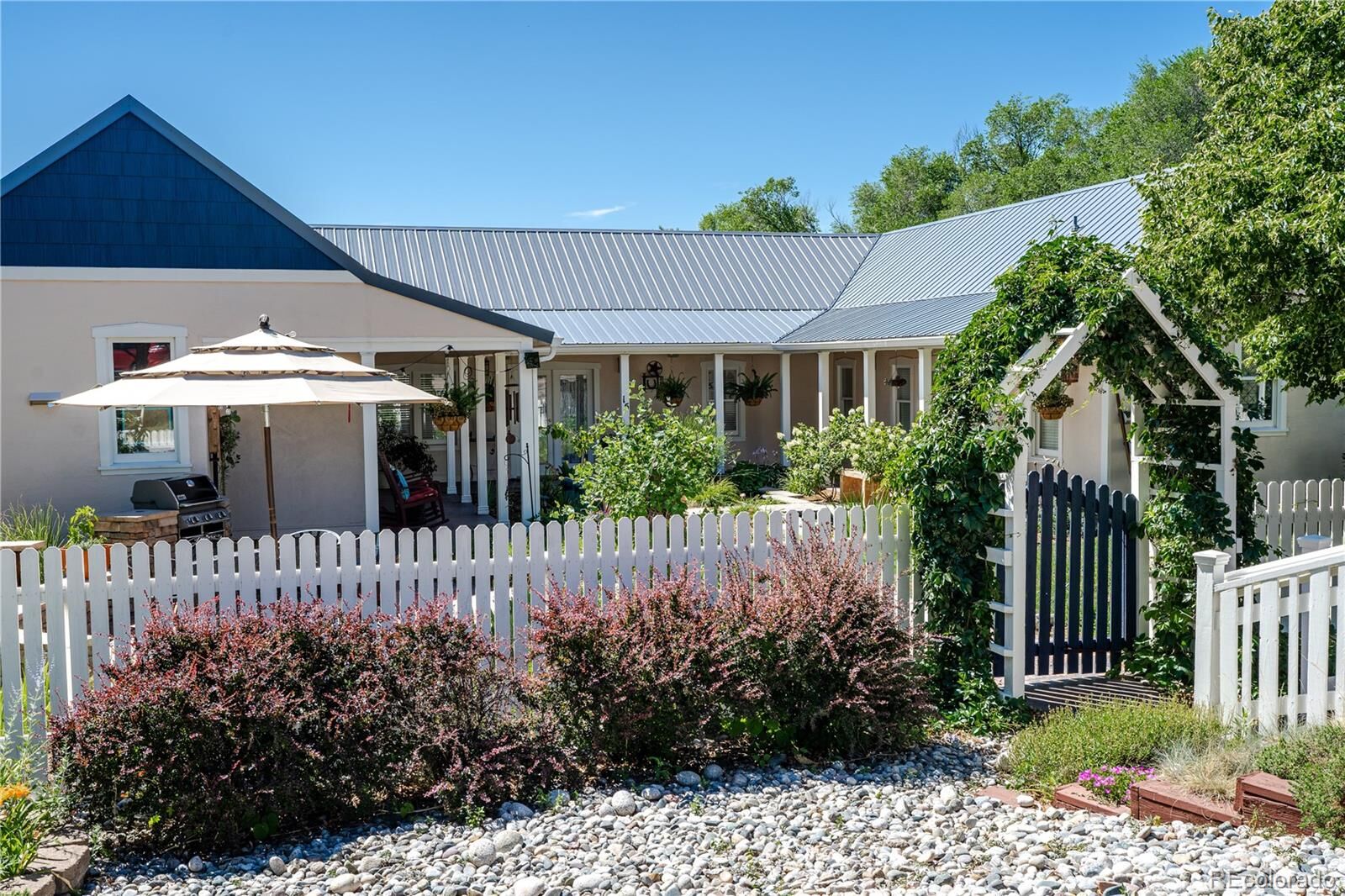 Property Photo:  15 Cypress Lane  CO 80906 