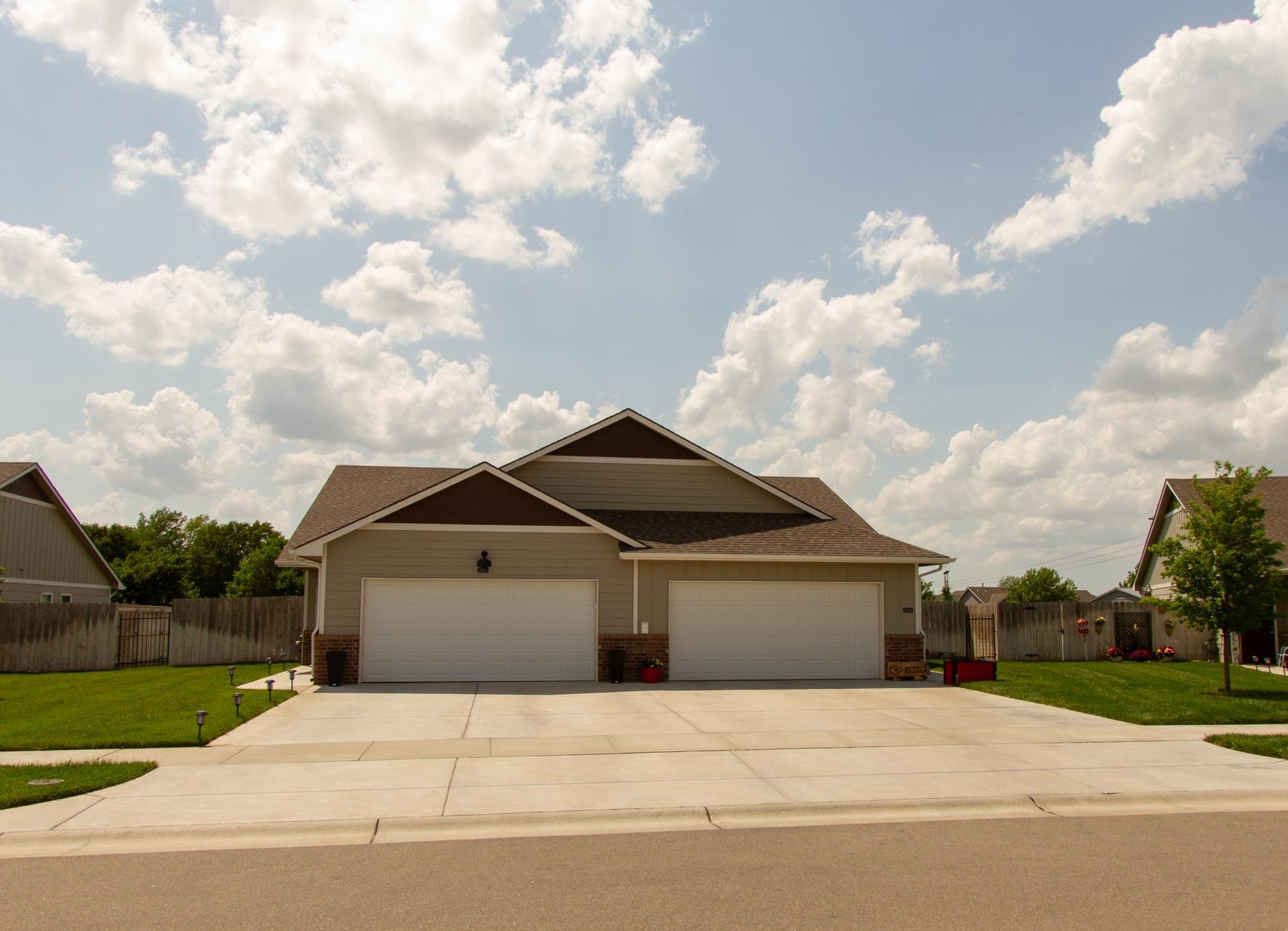 Property Photo: 12148 W 33rd St N KS 67205