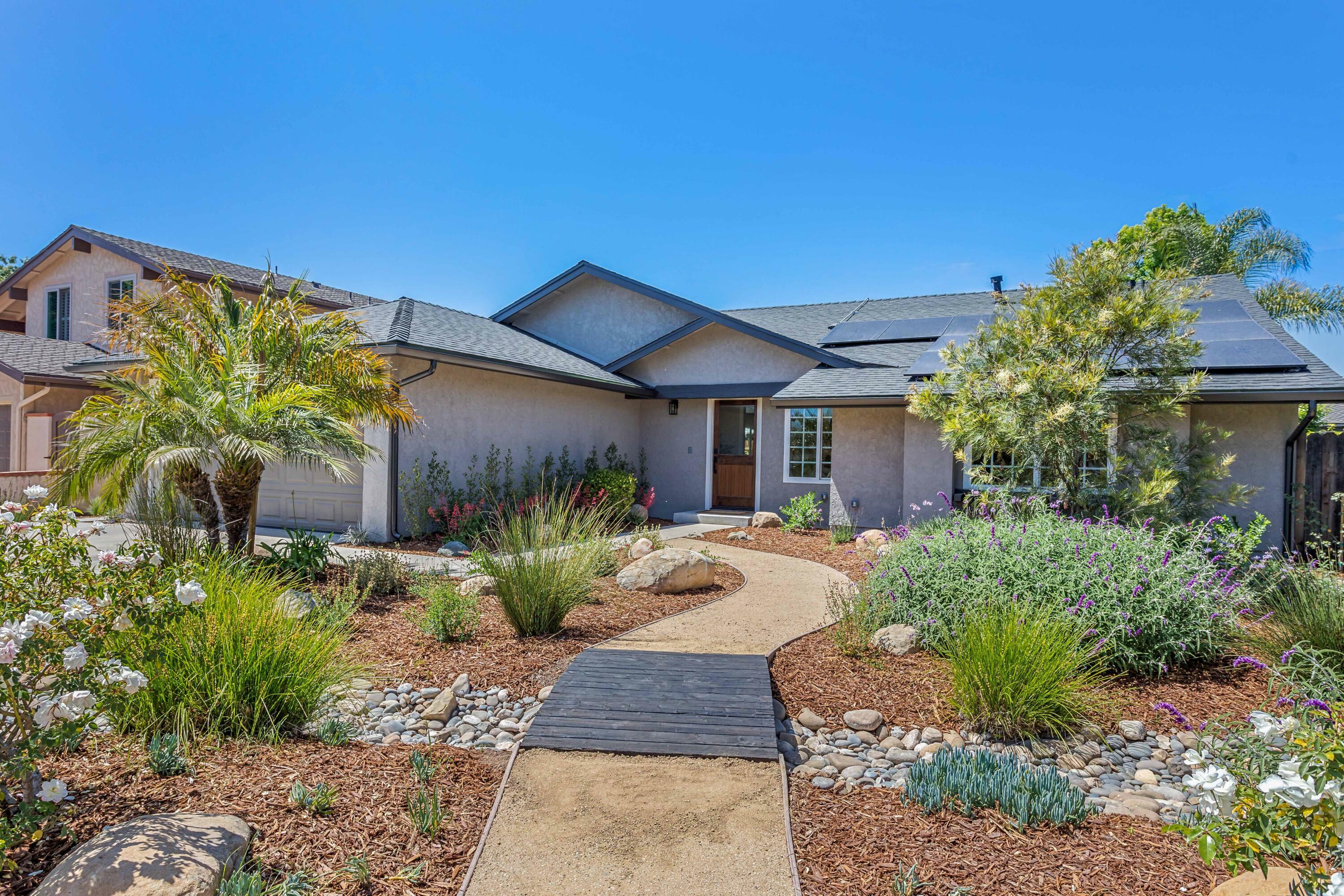 Property Photo: 5230 Calle Luarda CA 93111