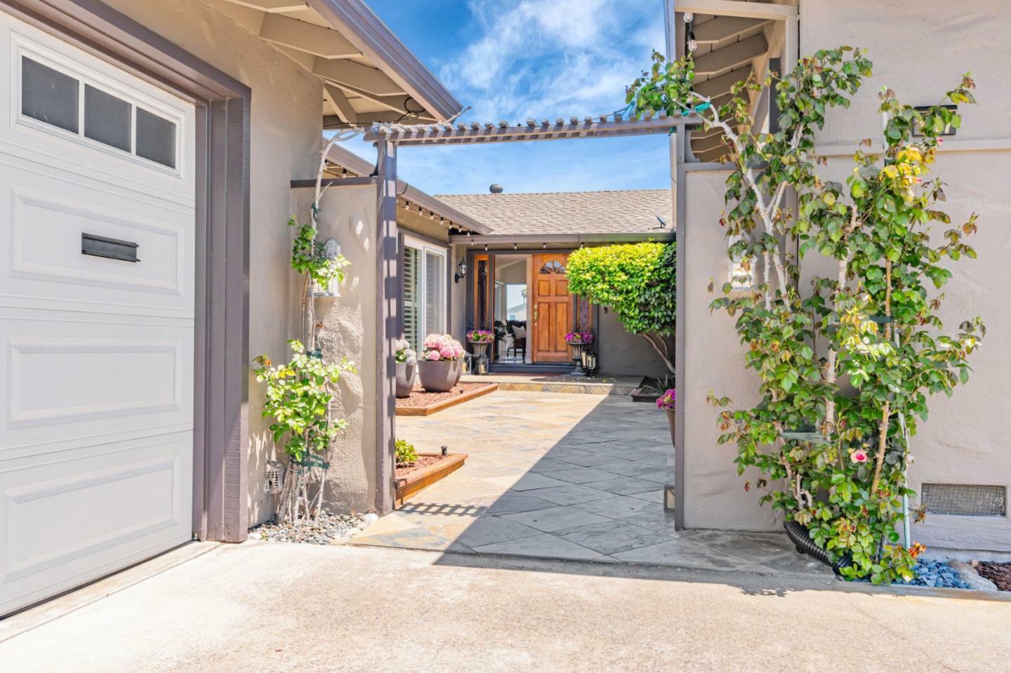 Property Photo:  167 Shooting Star Isle  CA 94404 