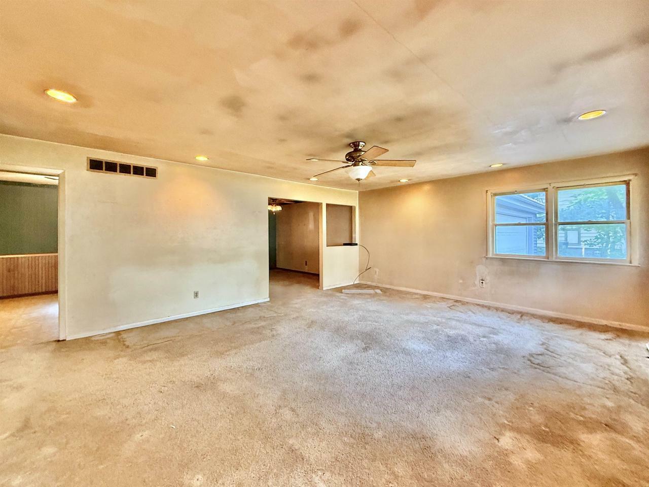 Property Photo: 2523 Sunshine Lane WI 53511