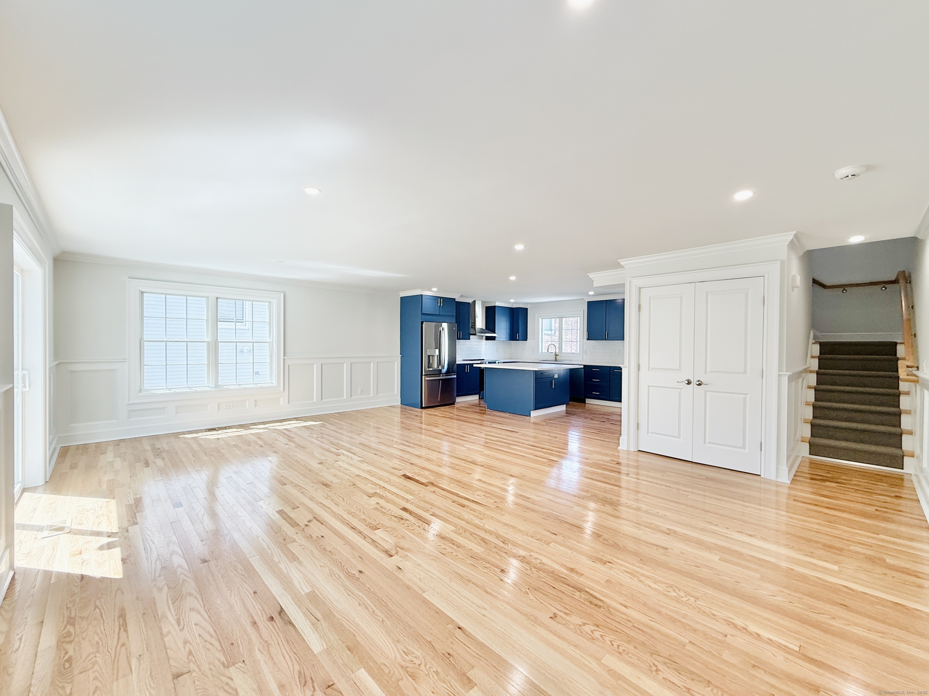 Property Photo:  24 Hoyt Street D  CT 06905 