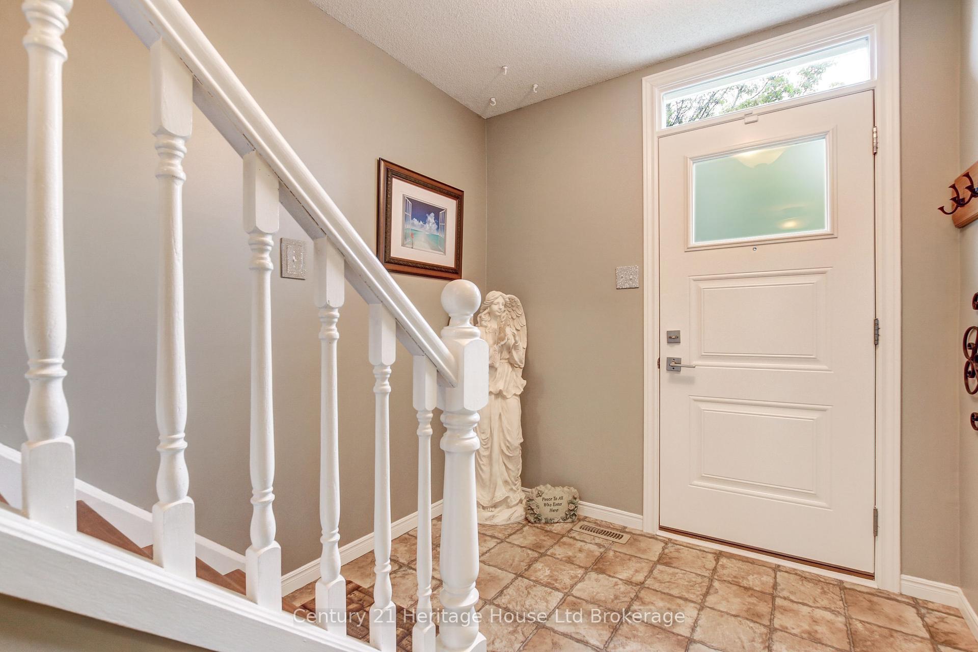 Property Photo: 395 Springbank Avenue N 3 ON N4T 1L1