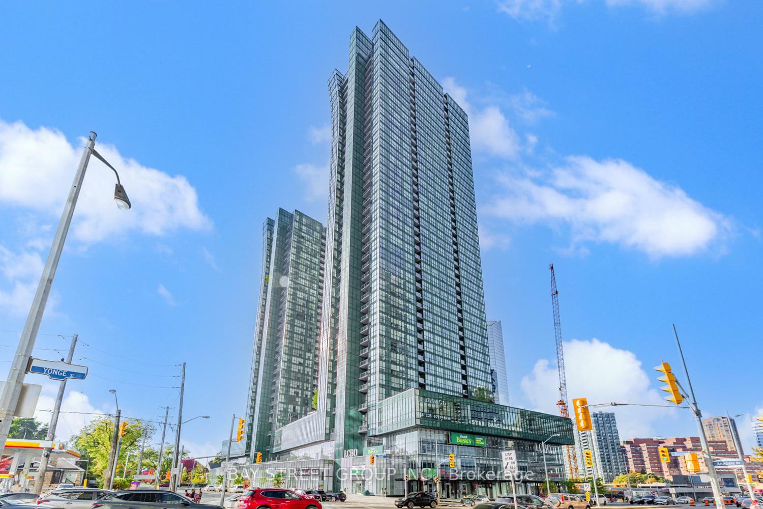 Property Photo: 9 Bogert Avenue 2503 ON M2N 0H3