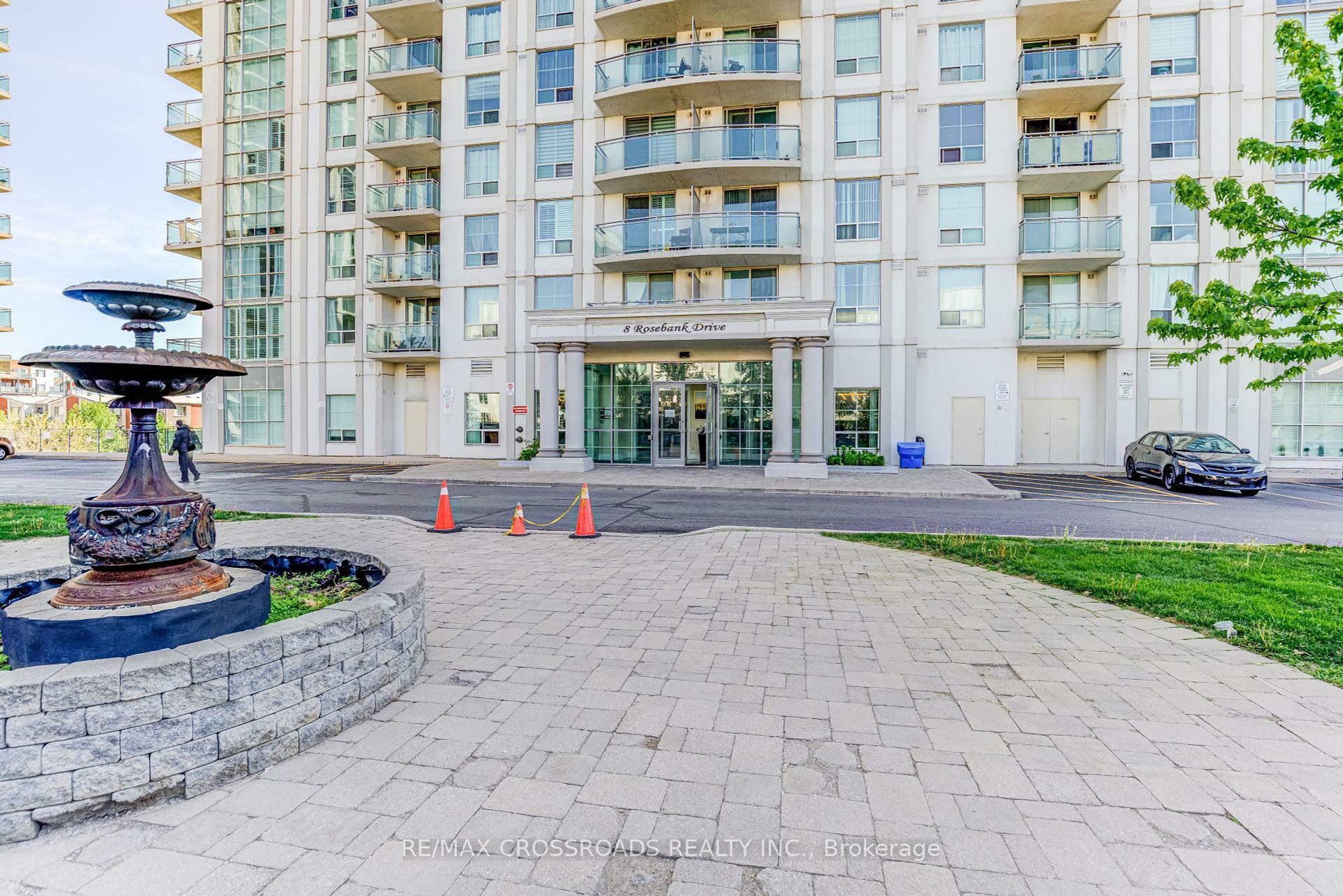 Property Photo: 8 Rosebank Drive 11H ON M1B 5Z3