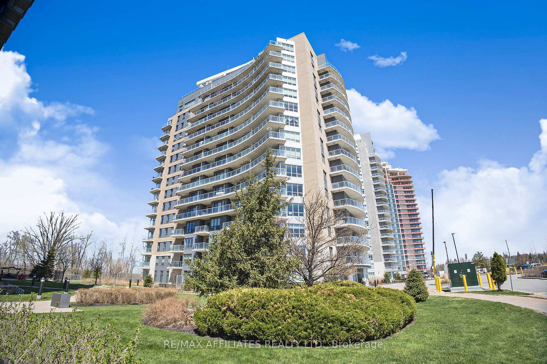 Property Photo:  200 Inlet Private 1207  ON K4A 5H3 