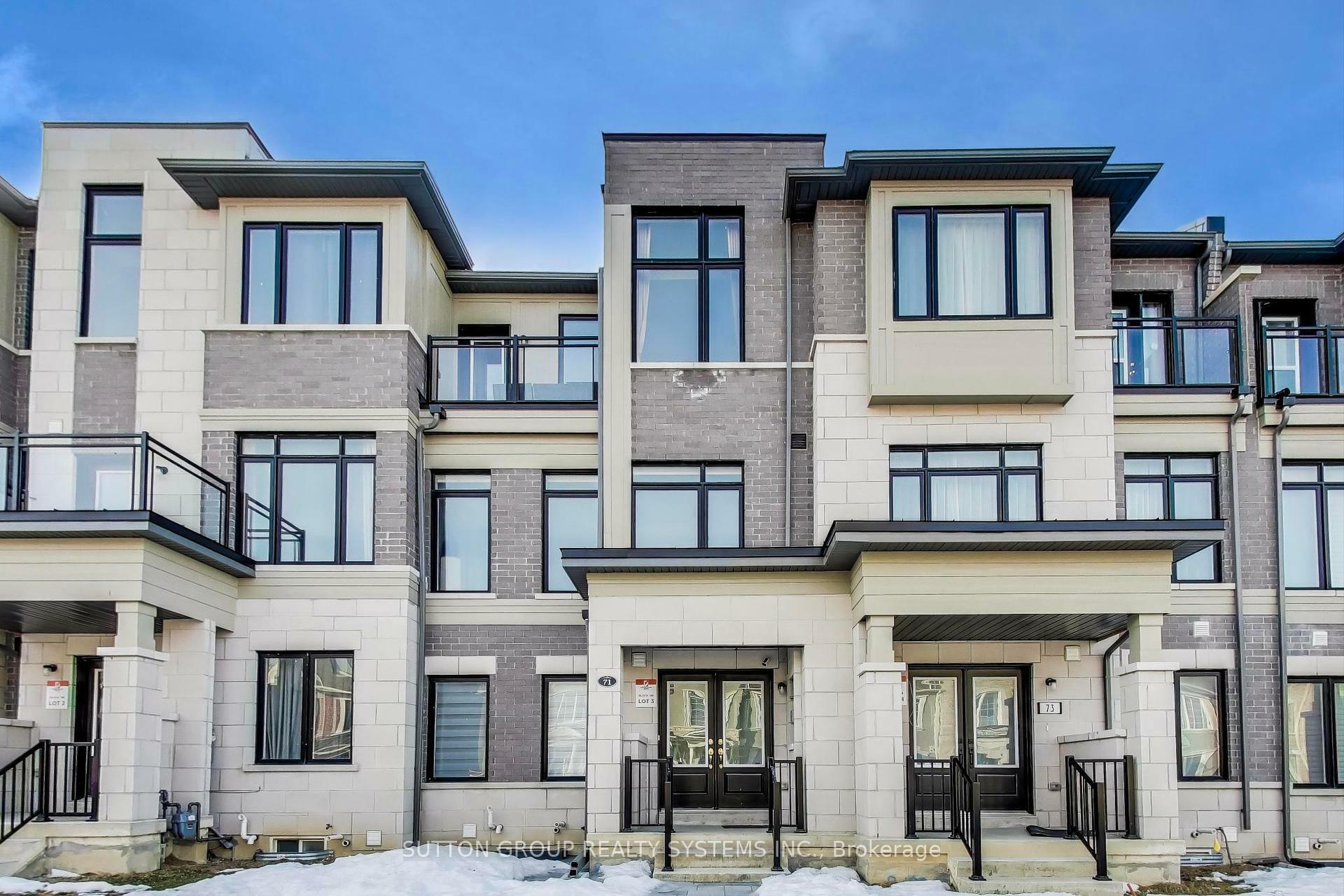 Property Photo:  71 William F Bell Parkway  ON L4S 0K1 