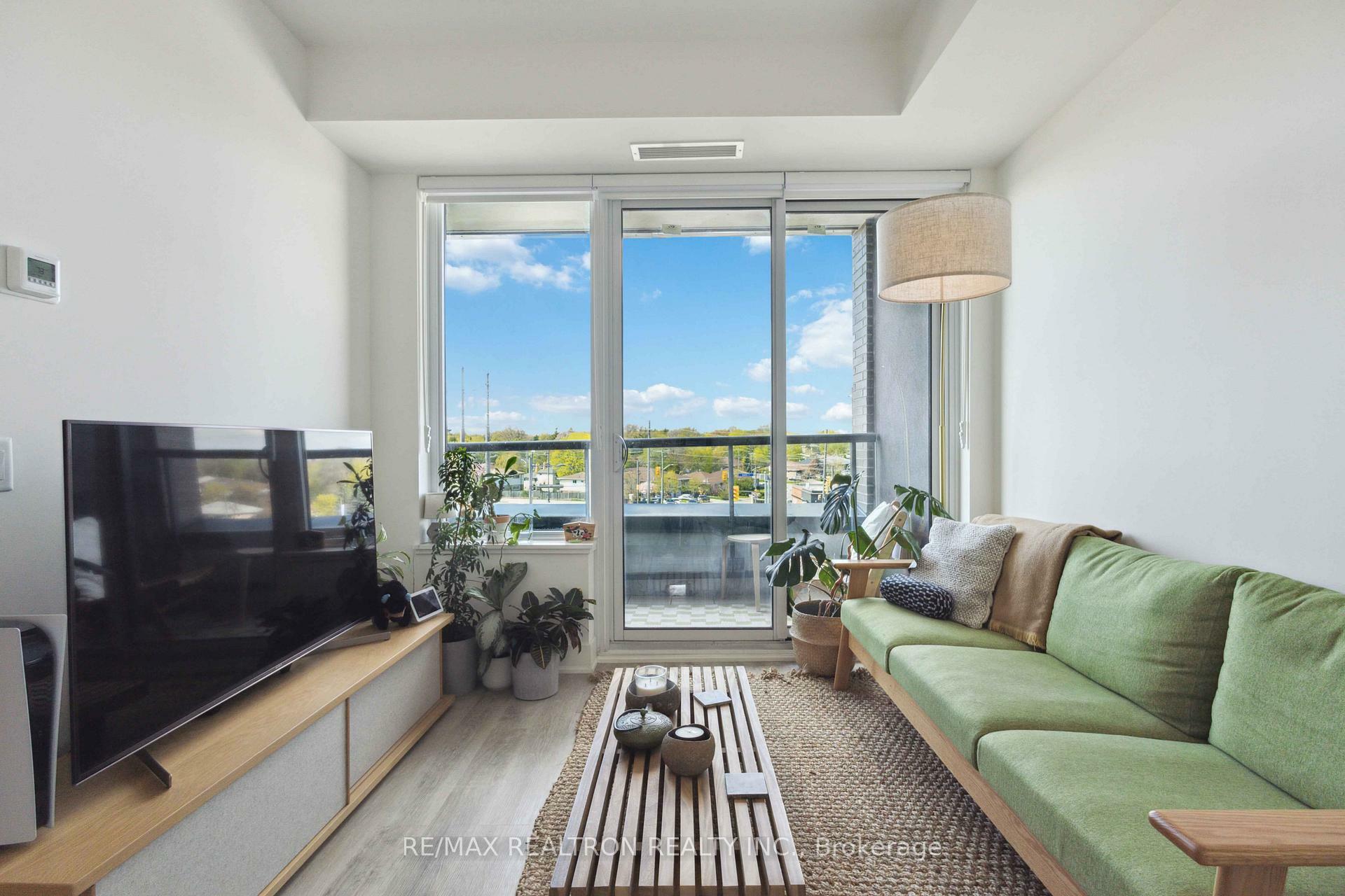 Property Photo:  185 Deerfield Road 315  ON L3Y 0G7 
