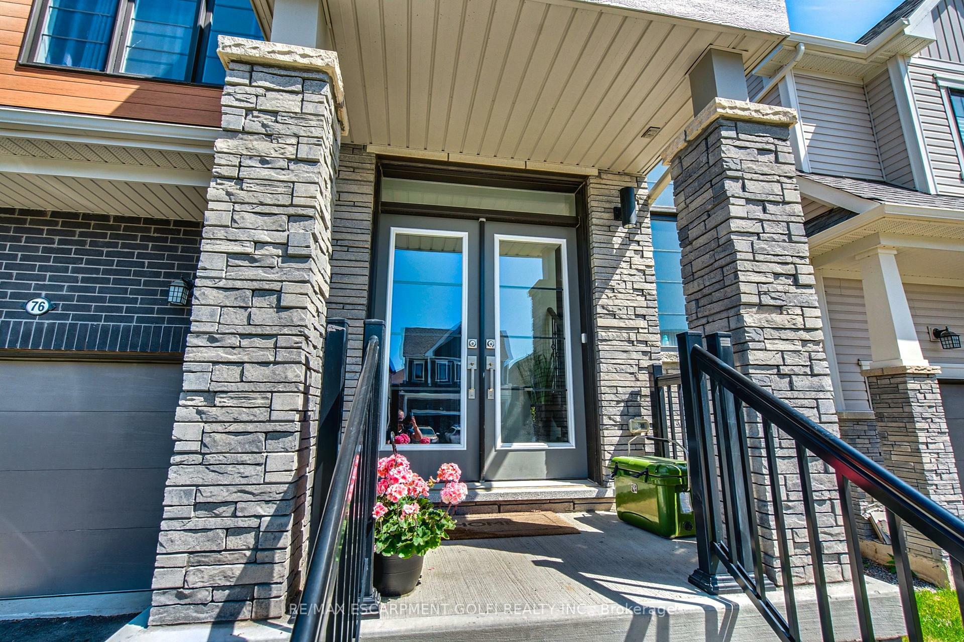 Property Photo: 76 Sunflower Crescent ON L3B 5N5