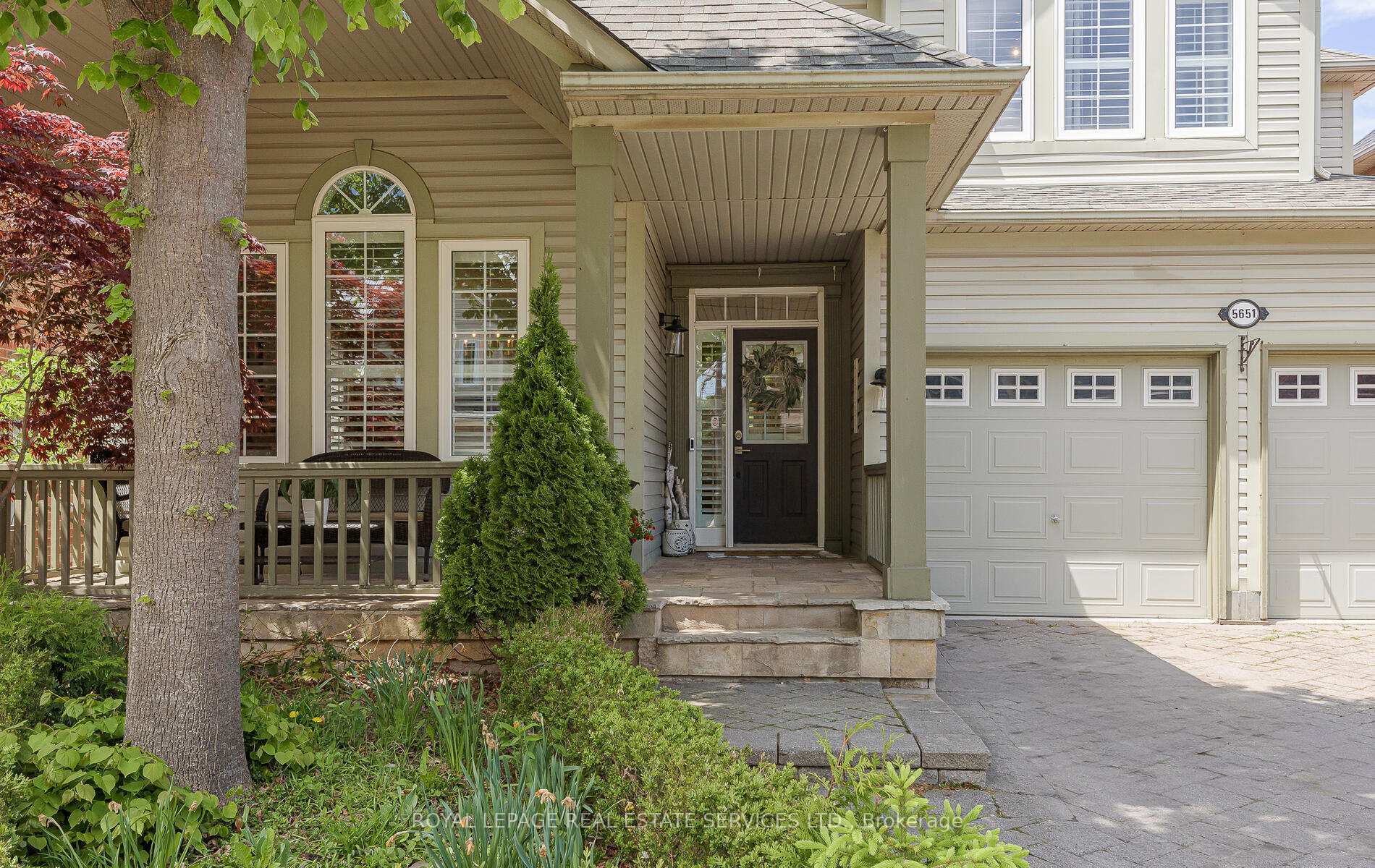 Property Photo: 5651 Roseville Court ON L7L 6V4
