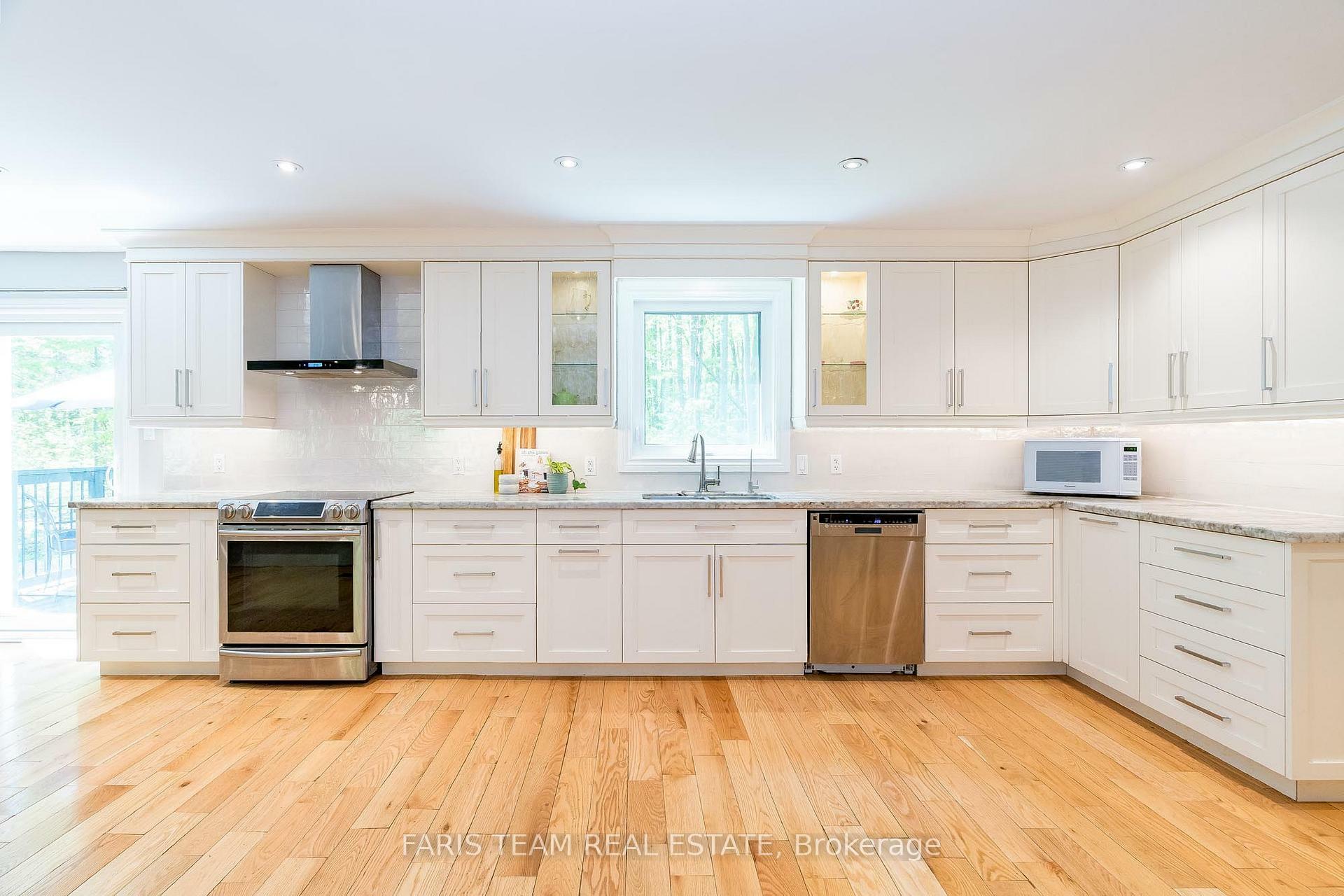 Property Photo: 47 Deer Lane ON L0M 1J0