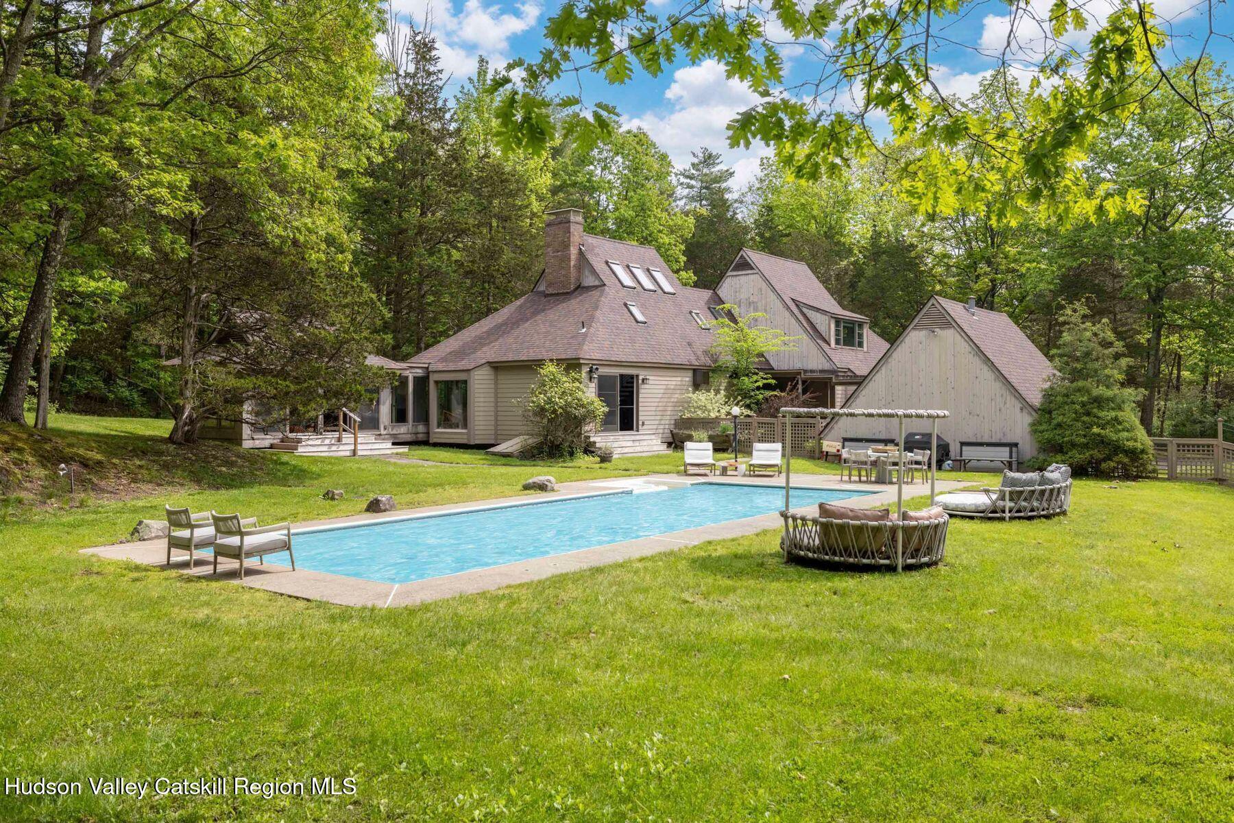 Property Photo:  16 Juniper  NY 12498 