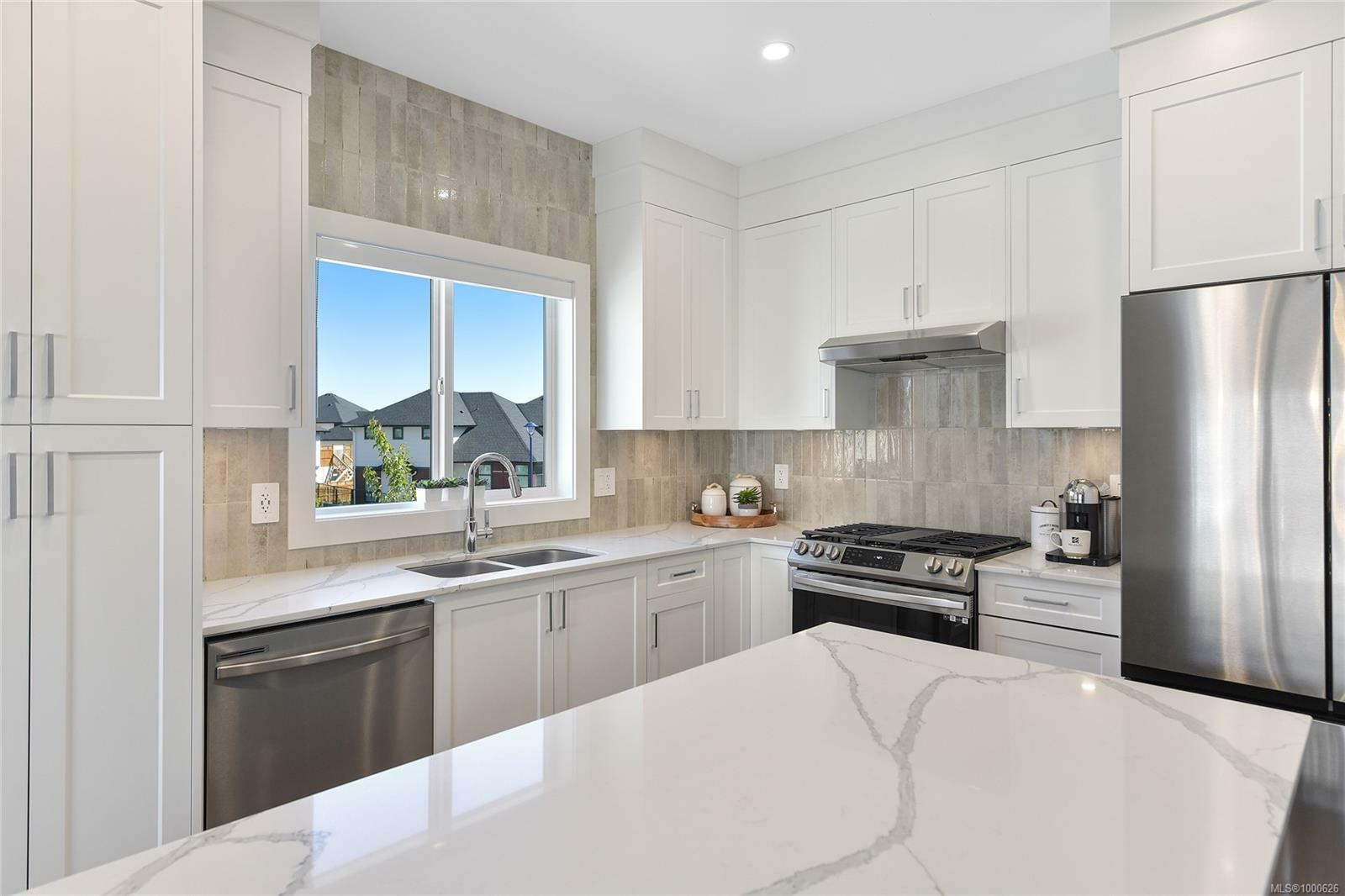 Property Photo: 1532 Atlas Dr BC V9B 6Z7