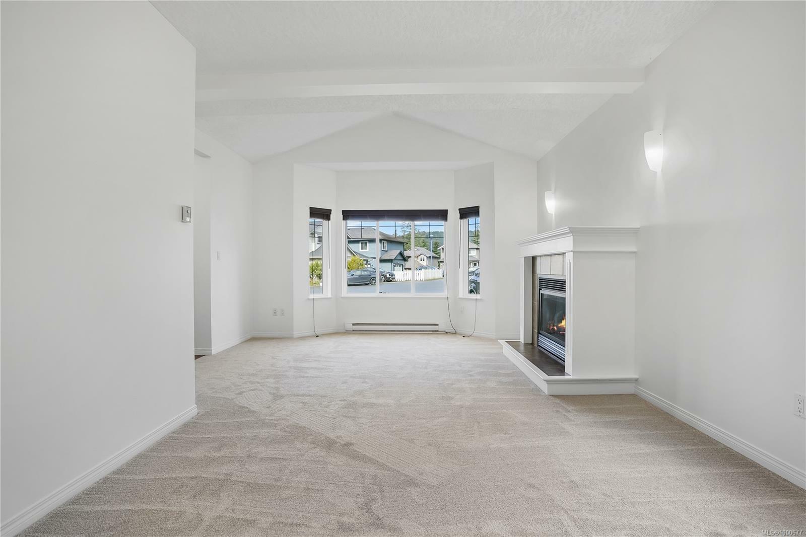 Property Photo: 933 Thrush Pl BC V9C 0B4