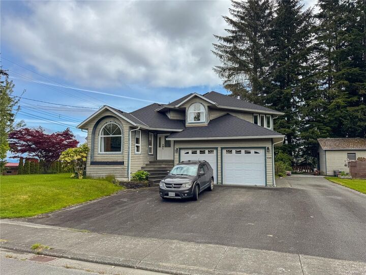 Property Photo: 7085 Shorncliffe Ave BC V0N 2P0