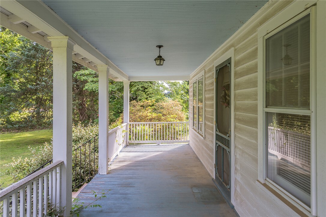 Property Photo: 412 Waller Mill Road A VA 23185
